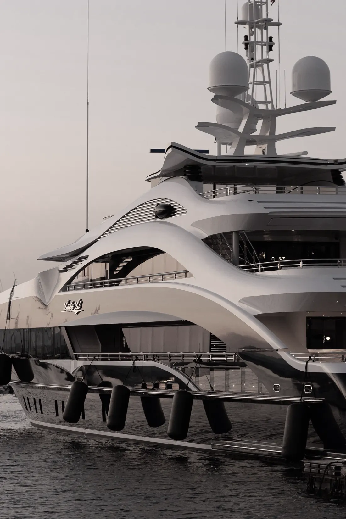 Yachting — Nautisme & Yachting — Acquisition de yachts et embarcations d'exception.